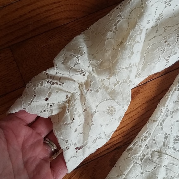 Lace jacket w 3/4 length sleeves - Picture 2 of 6